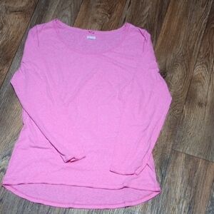 Aerie Pink Fitted T-Shirt Blouse Chick and Fitted